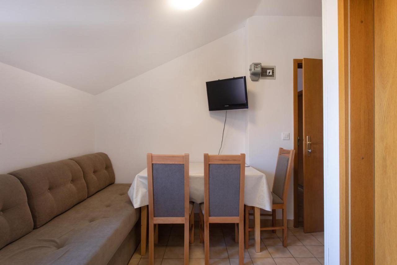 Apartmaji Pri Perotu Izola Dış mekan fotoğraf