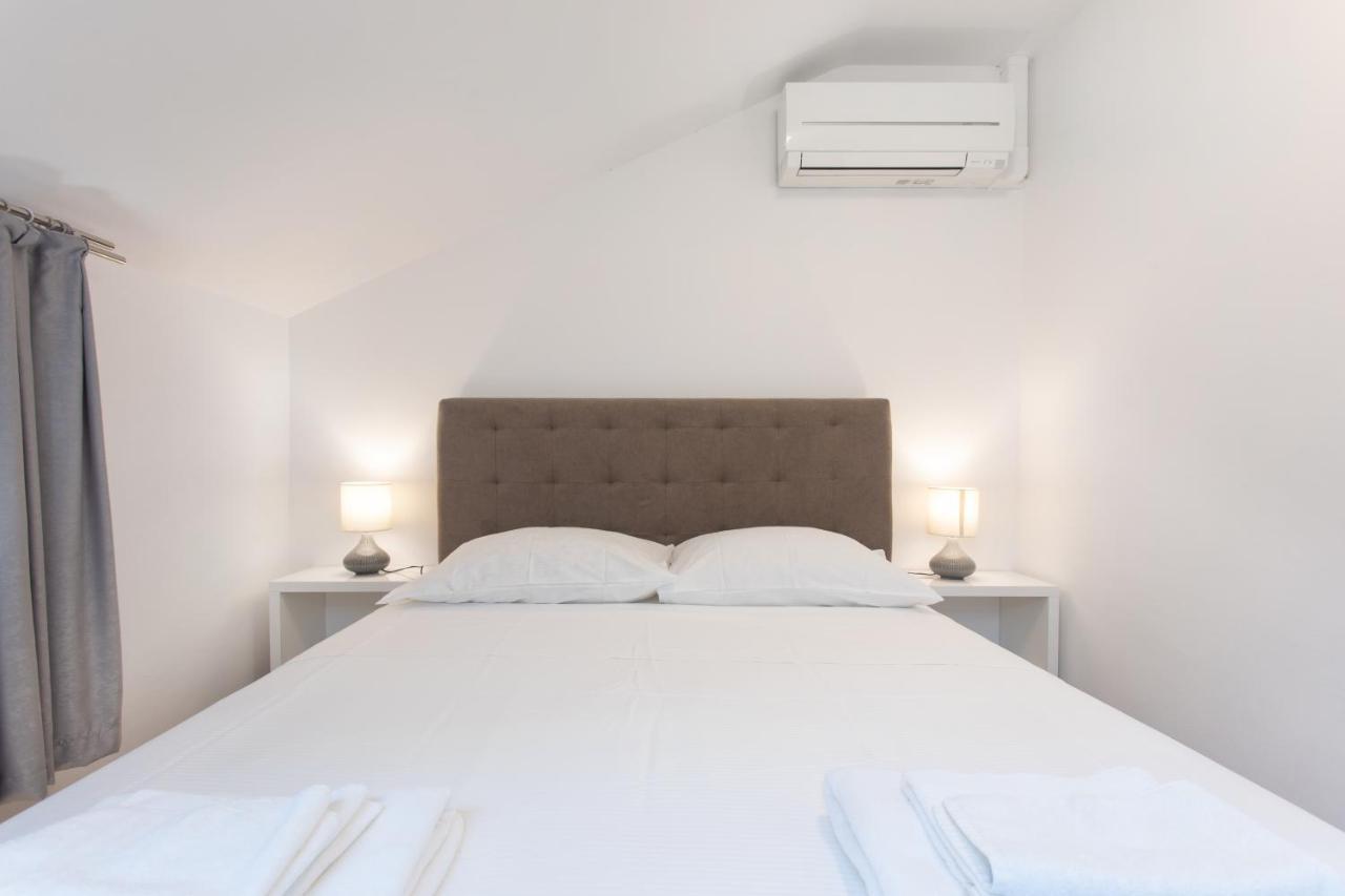 Apartmaji Pri Perotu Izola Dış mekan fotoğraf